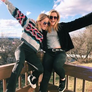 Meet your Posher, Charlotte